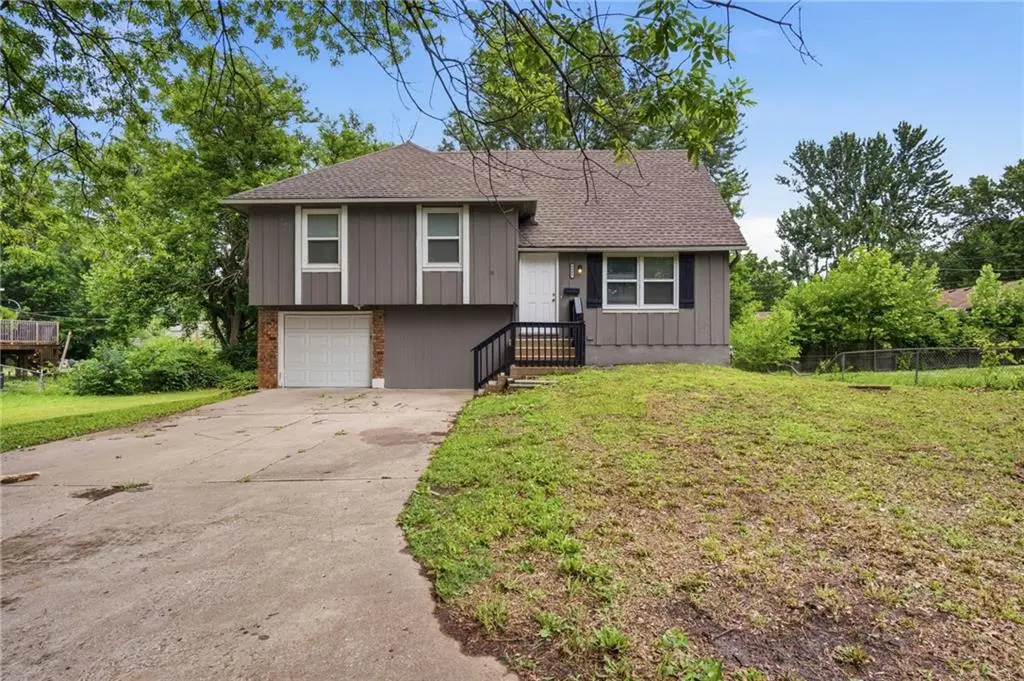 8909 Stark AVE, Kansas City, MO 64138
