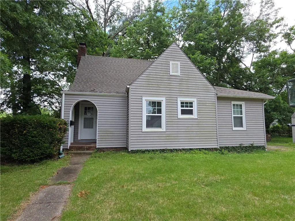 1101 SW Billard AVE, Topeka, KS 66604