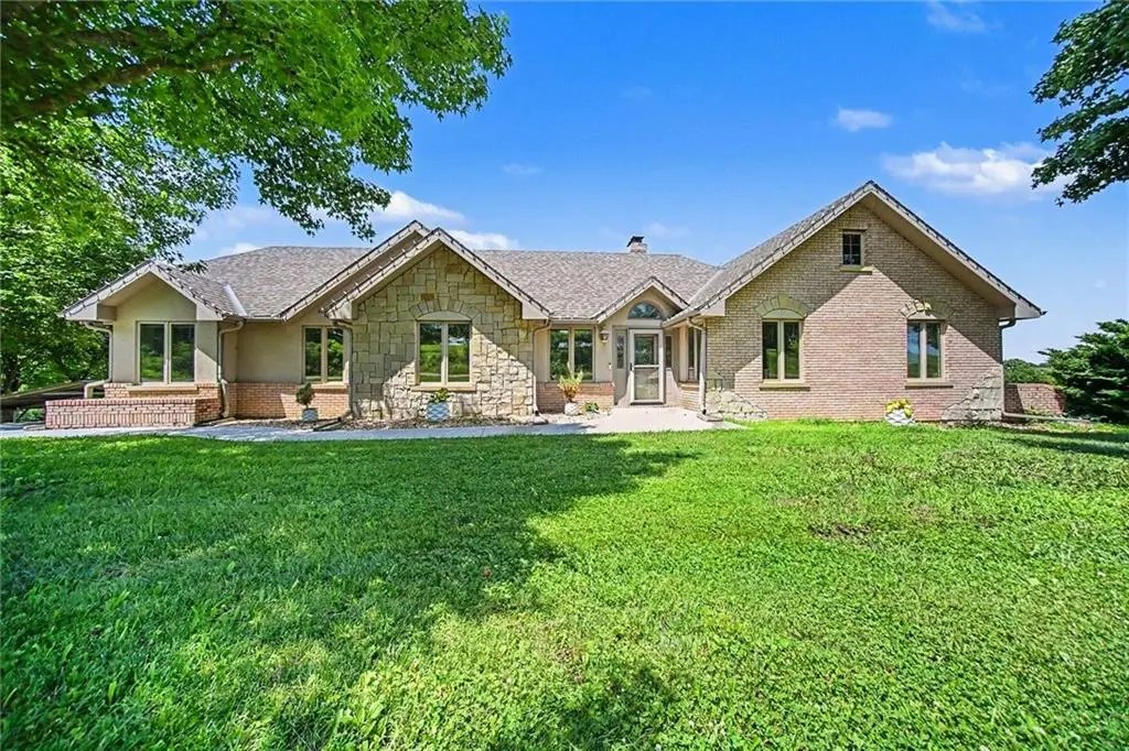 13940 SE State Route MM HWY, Faucett, MO 64448