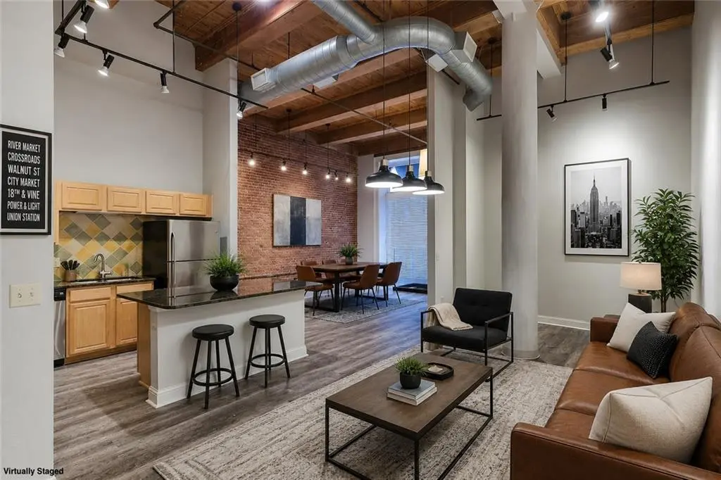 609 Central ST #1102, Kansas City, MO 64105