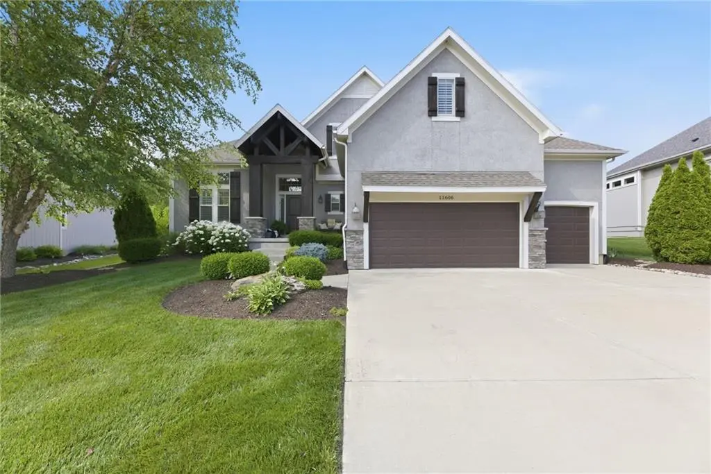 11606 W 157th TER, Overland Park, KS 66221