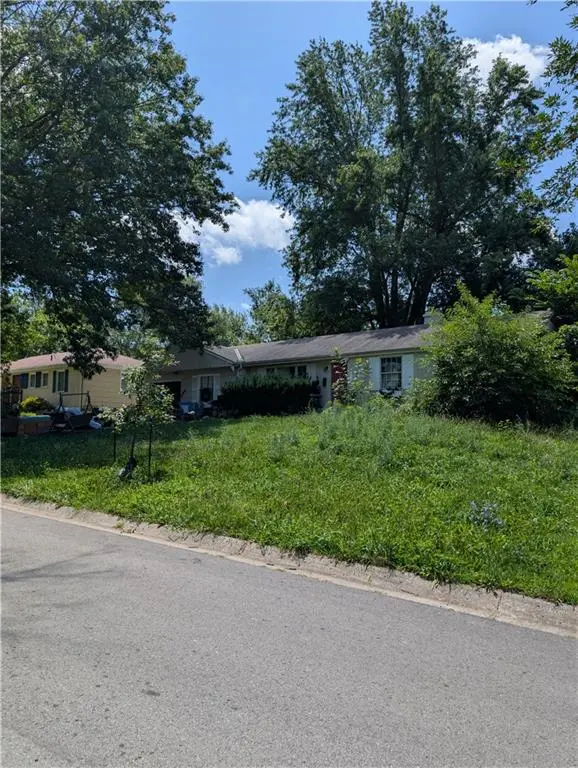 6901 E 97th ST, Kansas City, MO 64134