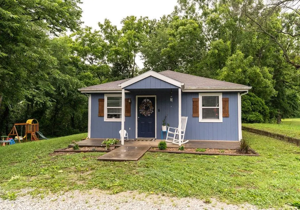 301 N Elm ST, Urich, MO 64788