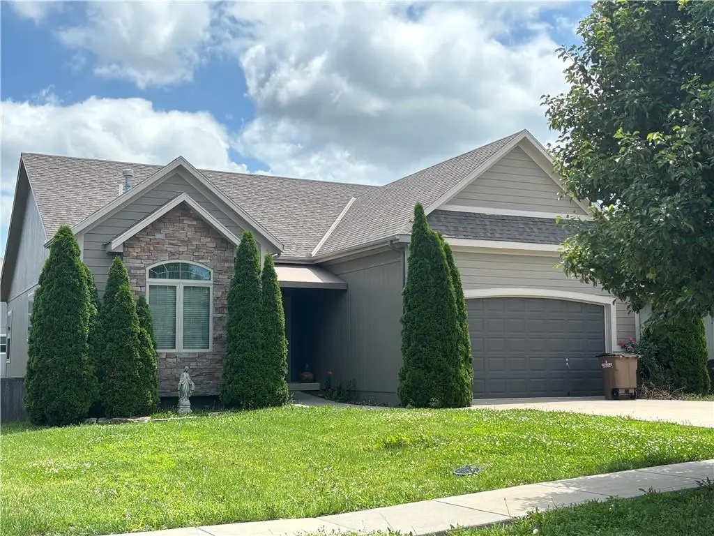 801 S Washington ST, Raymore, MO 64083