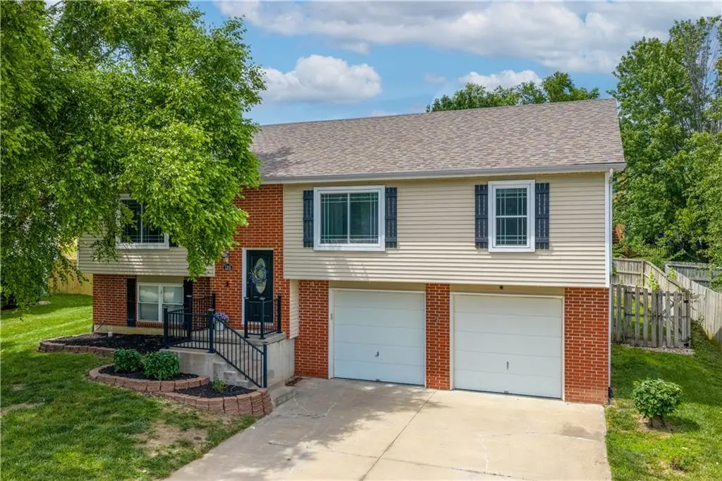 1305 Kimberly DR, Warrensburg, MO 64093