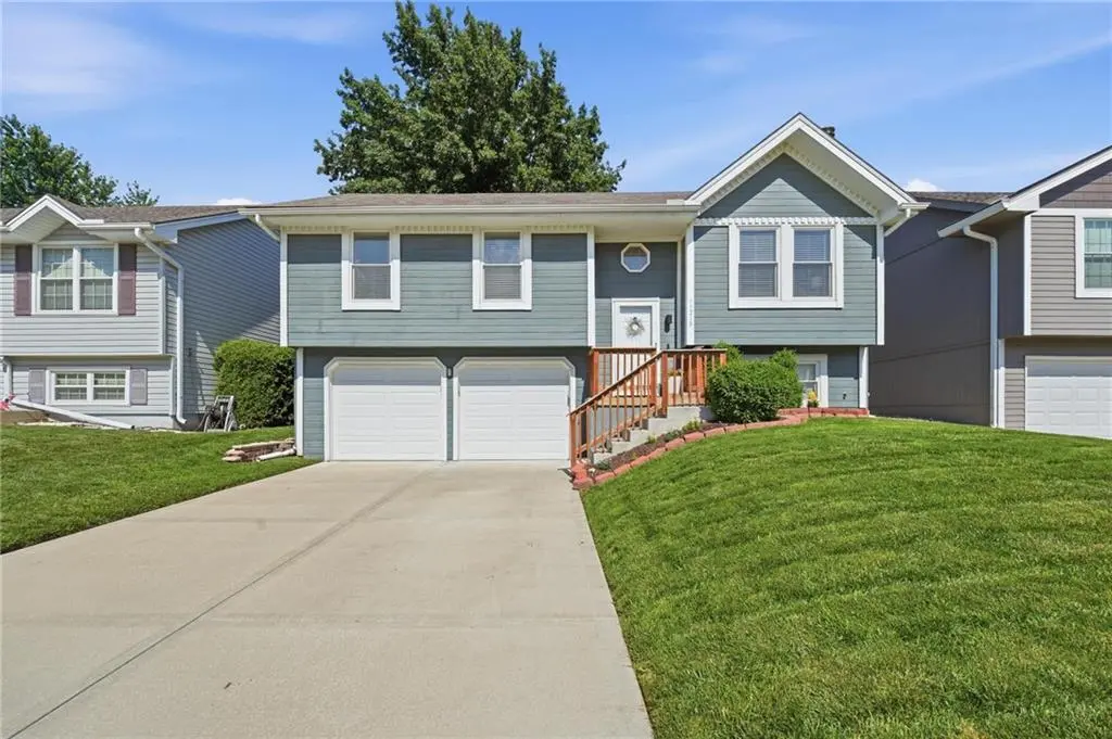 11215 N Marsh AVE, Kansas City, MO 64157