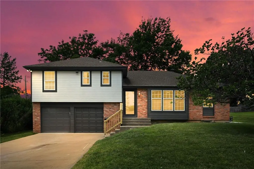 6700 Mastin ST, Shawnee, KS 66203