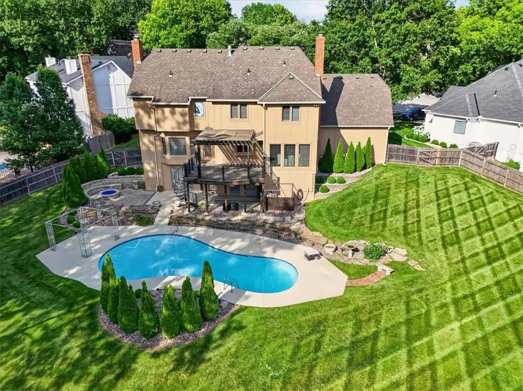 6150 N Mattox RD, Kansas City, MO 64151