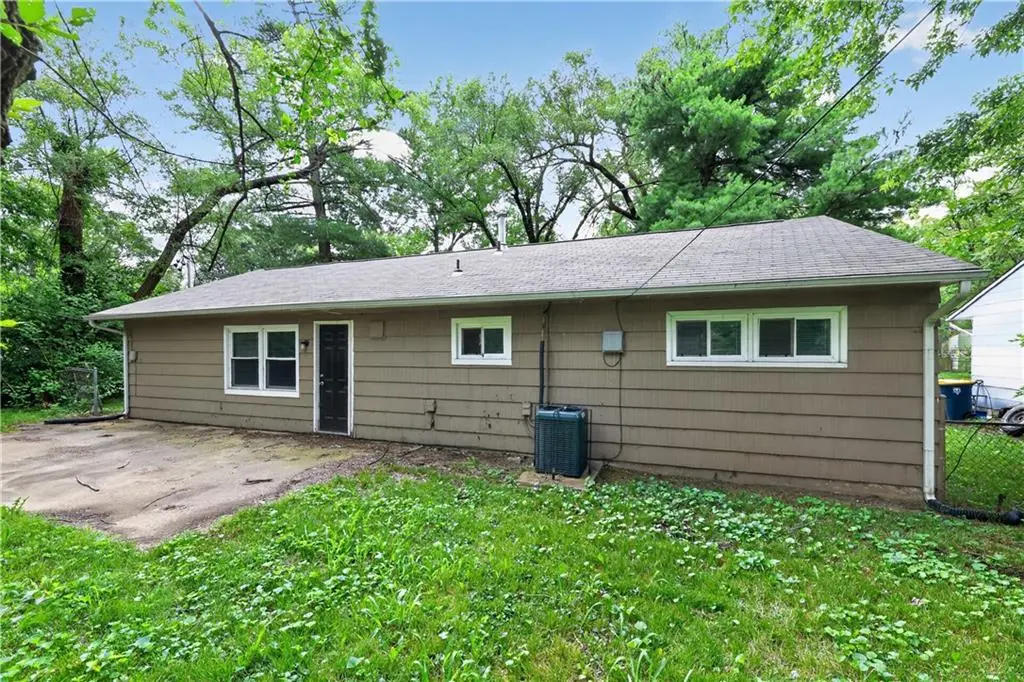 11200 Bristol TER, Kansas City, MO 64134