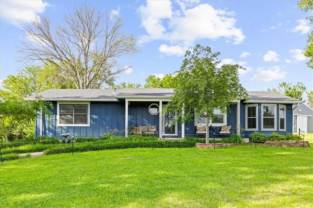 22670 W 246th ST, Paola, KS 66071