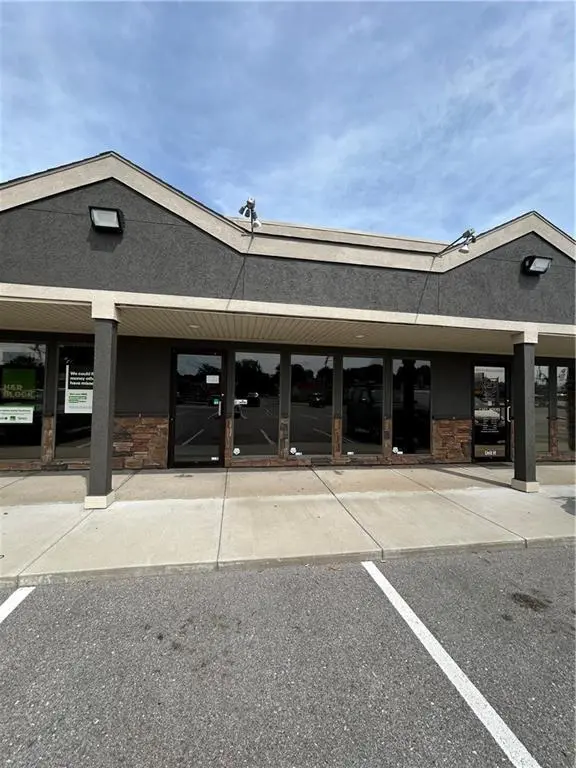 1412 S 7 HWY, Blue Springs, MO 64014