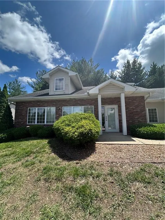 1600 NW Mock AVE, Blue Springs, MO 64015