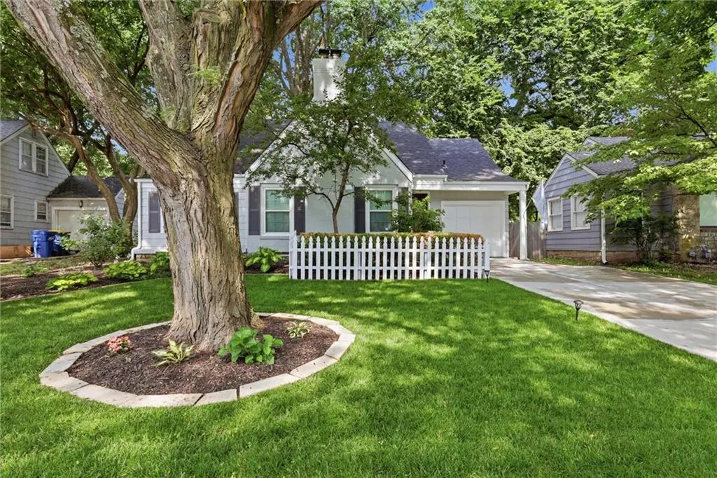 5720 Walmer ST, Mission, KS 66202