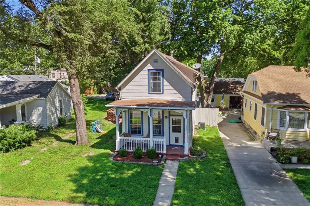 312 Pine ST, Leavenworth, KS 66048