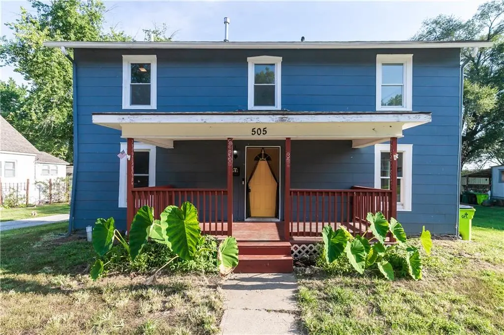 505 E Wall ST, Harrisonville, MO 64701
