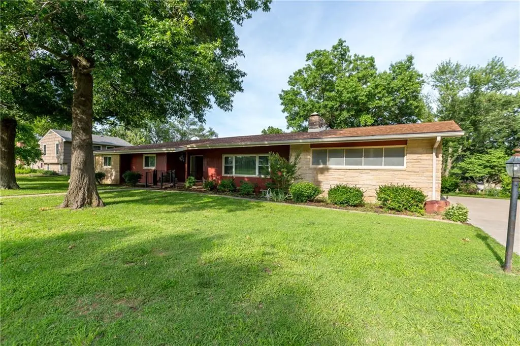 617 Jarboe ST, Burlington, KS 66839