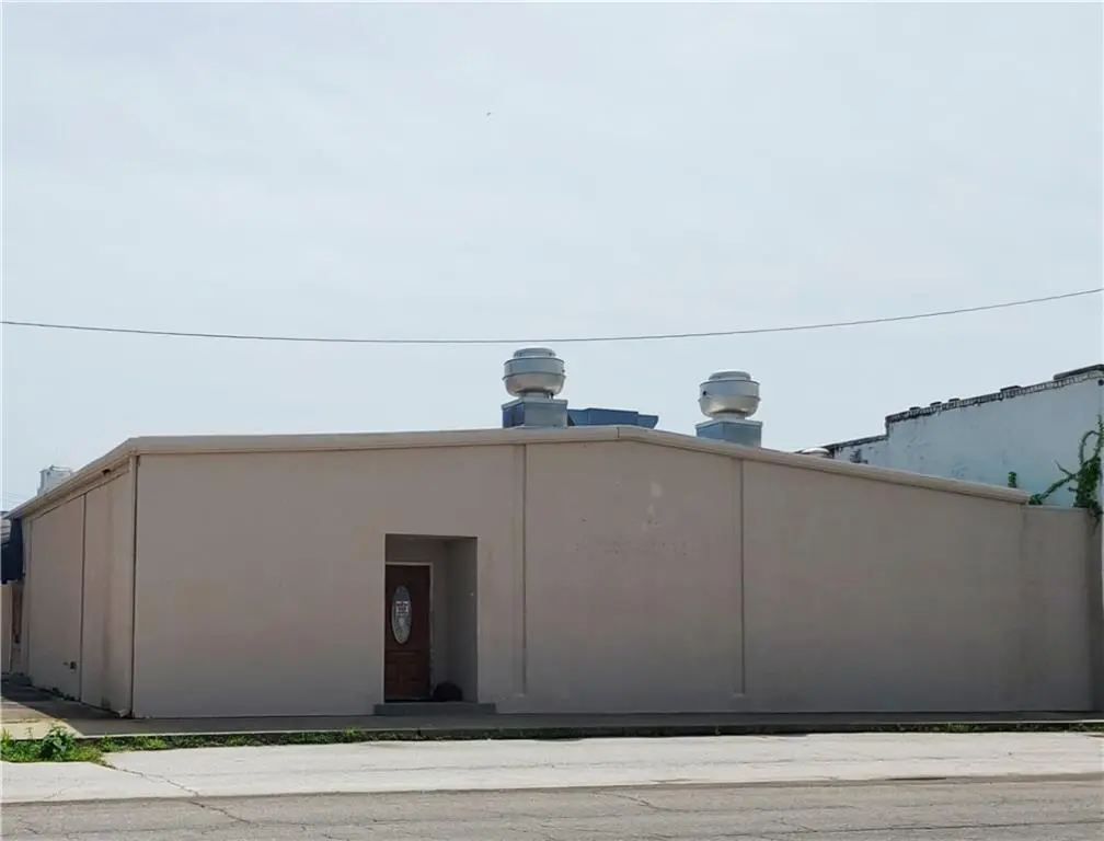 218 S Summit ST, Girard, KS 66743
