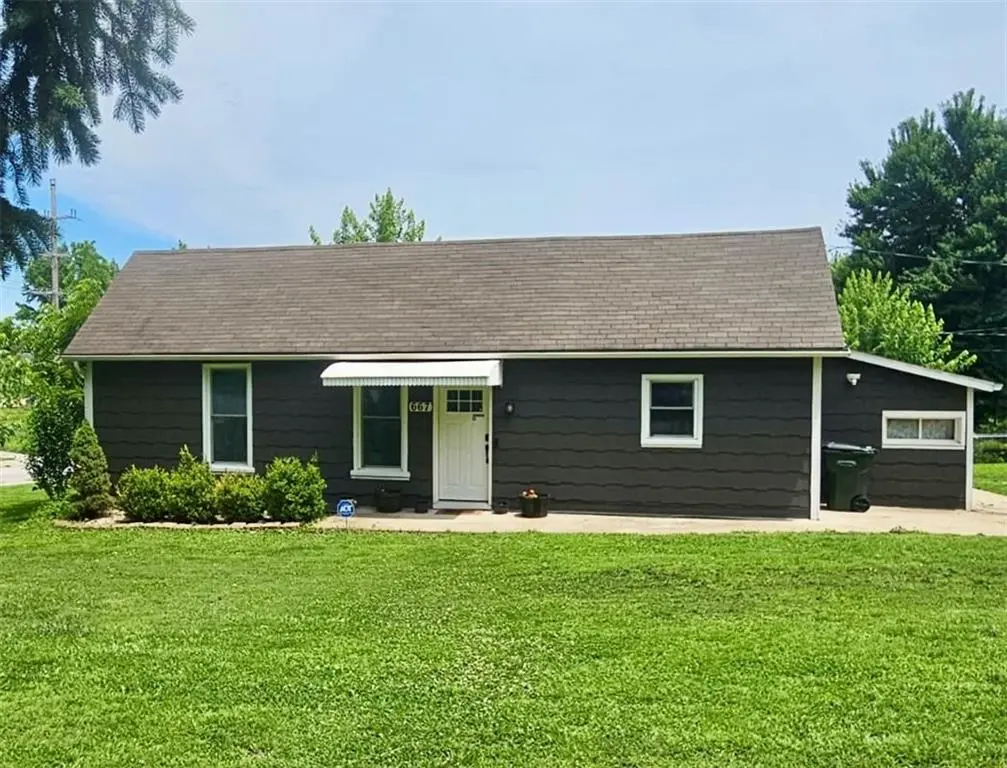 667 Thornton ST, Leavenworth, KS 66048
