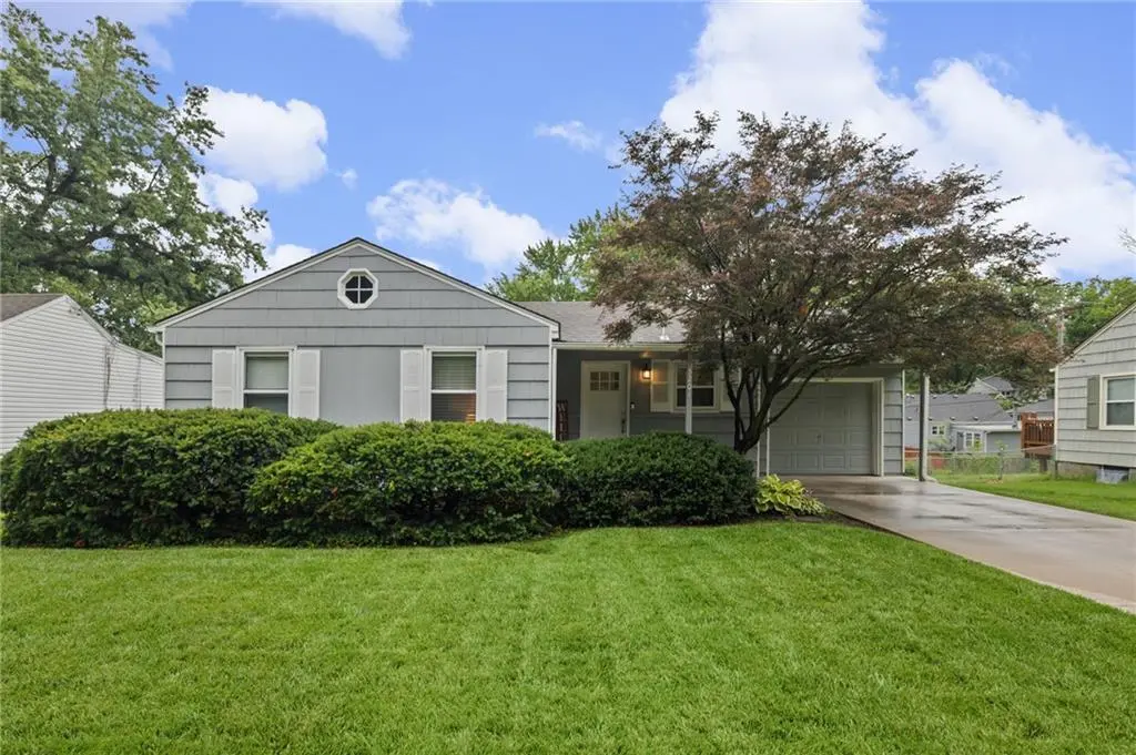 5201 W 71st ST, Prairie Village, KS 66208