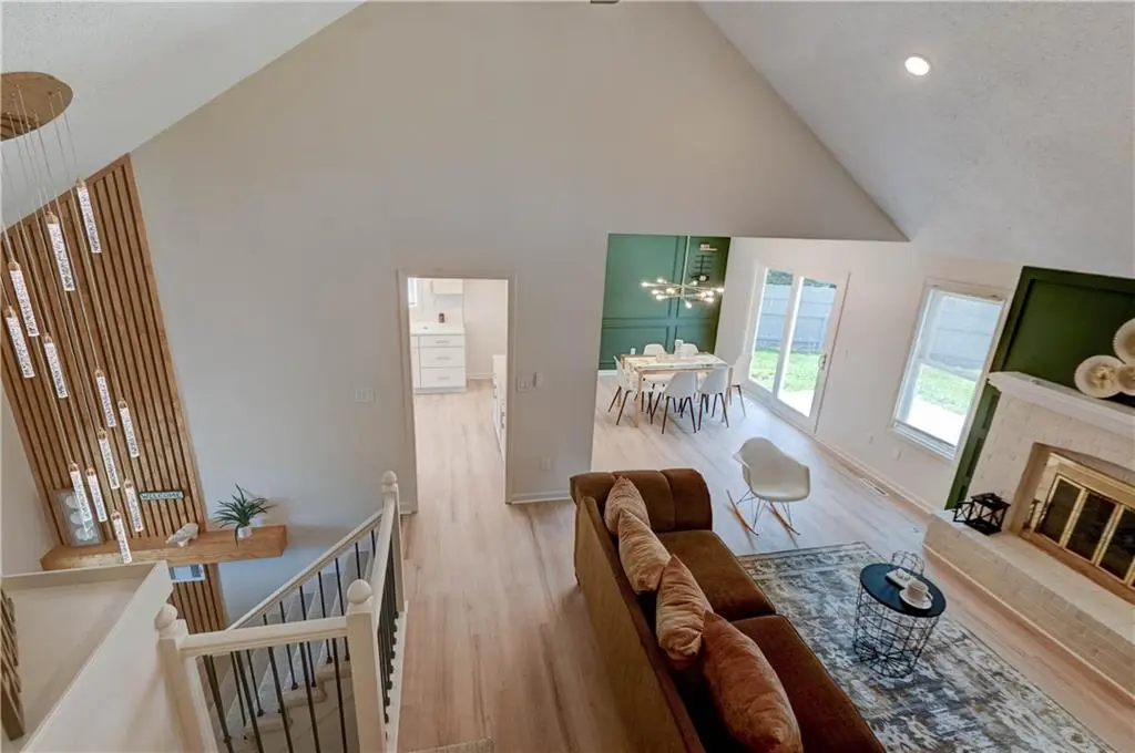 412 Deerfield CT, Lee's Summit, MO 64086