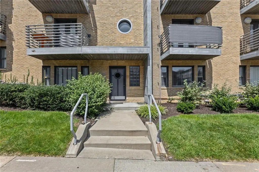 4528 N Broadway BLVD #1N, Kansas City, MO 64111