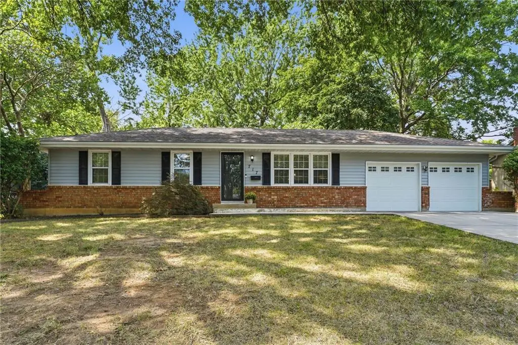 717 N Curtis ST, Olathe, KS 66061