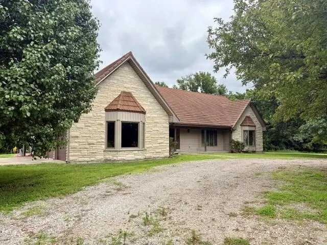 2160 3rd RD, Le Roy, KS 66857