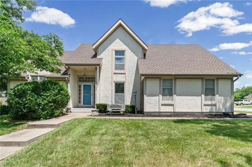 11102 W 114th TER, Overland Park, KS 66210