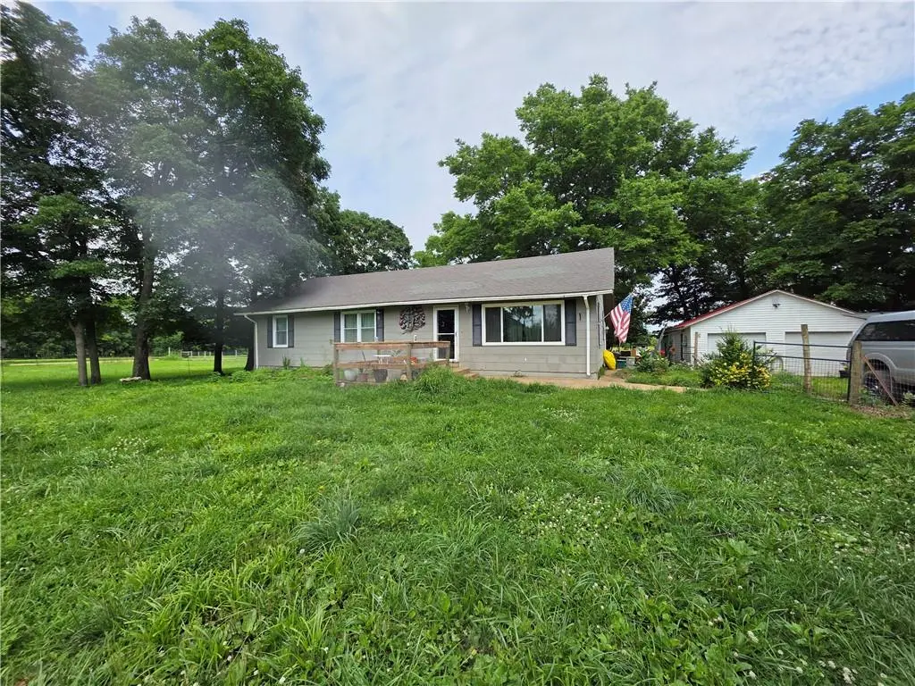 38543 Lone Elm RD, Fontana, KS 66026