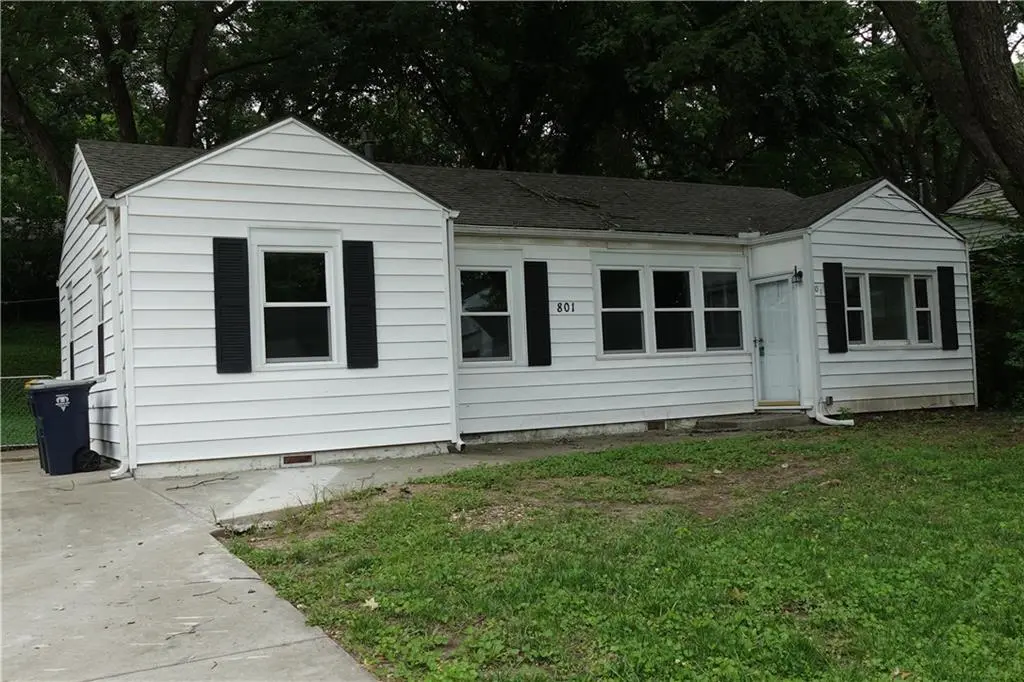 801 NE 46th ST, Kansas City, MO 64116