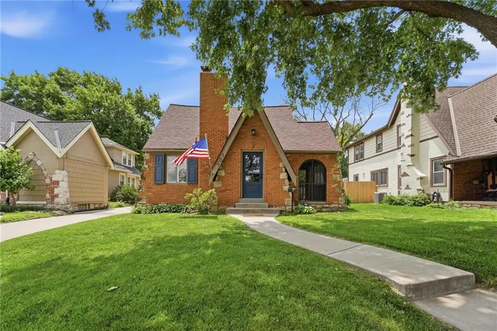 431 E 69th TER, Kansas City, MO 64131