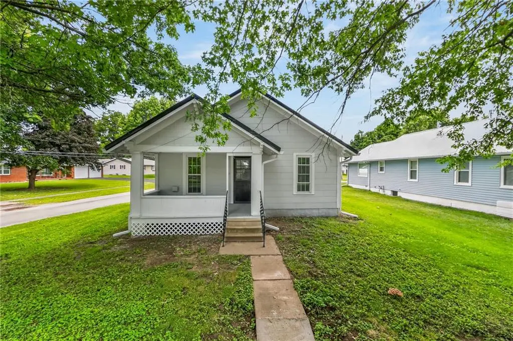 213 W Ada ST, Norborne, MO 64668