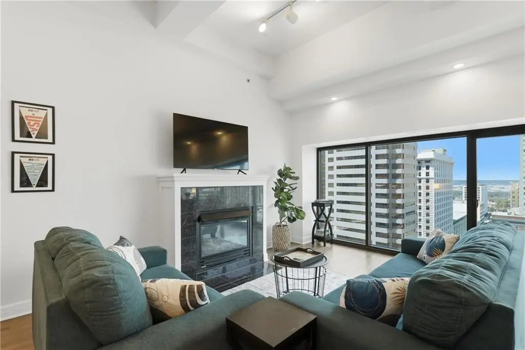 1101 Walnut ST, Kansas City, MO 64106
