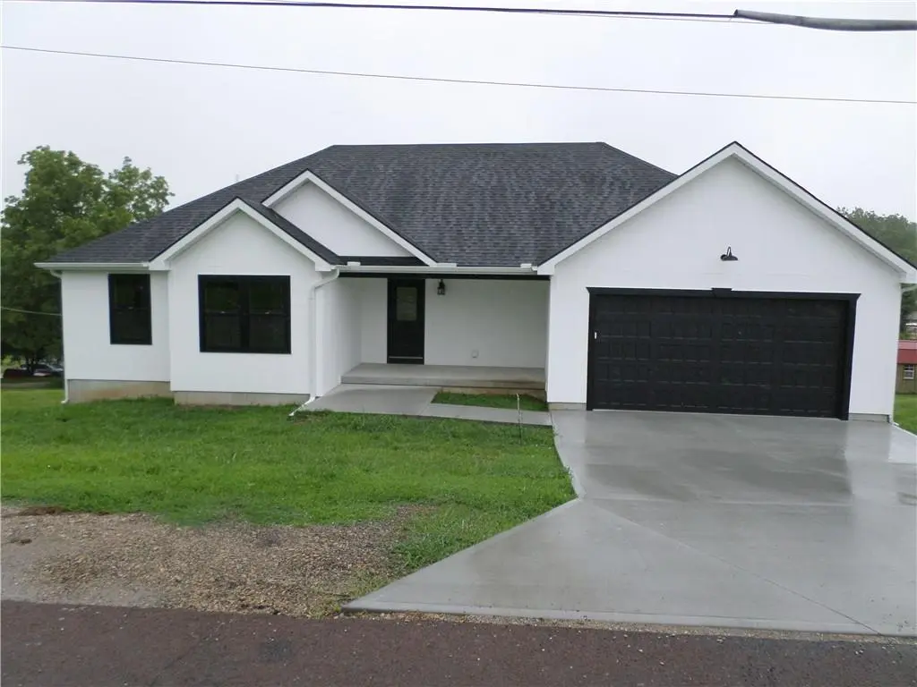 210 S Park ST, Troy, KS 66087