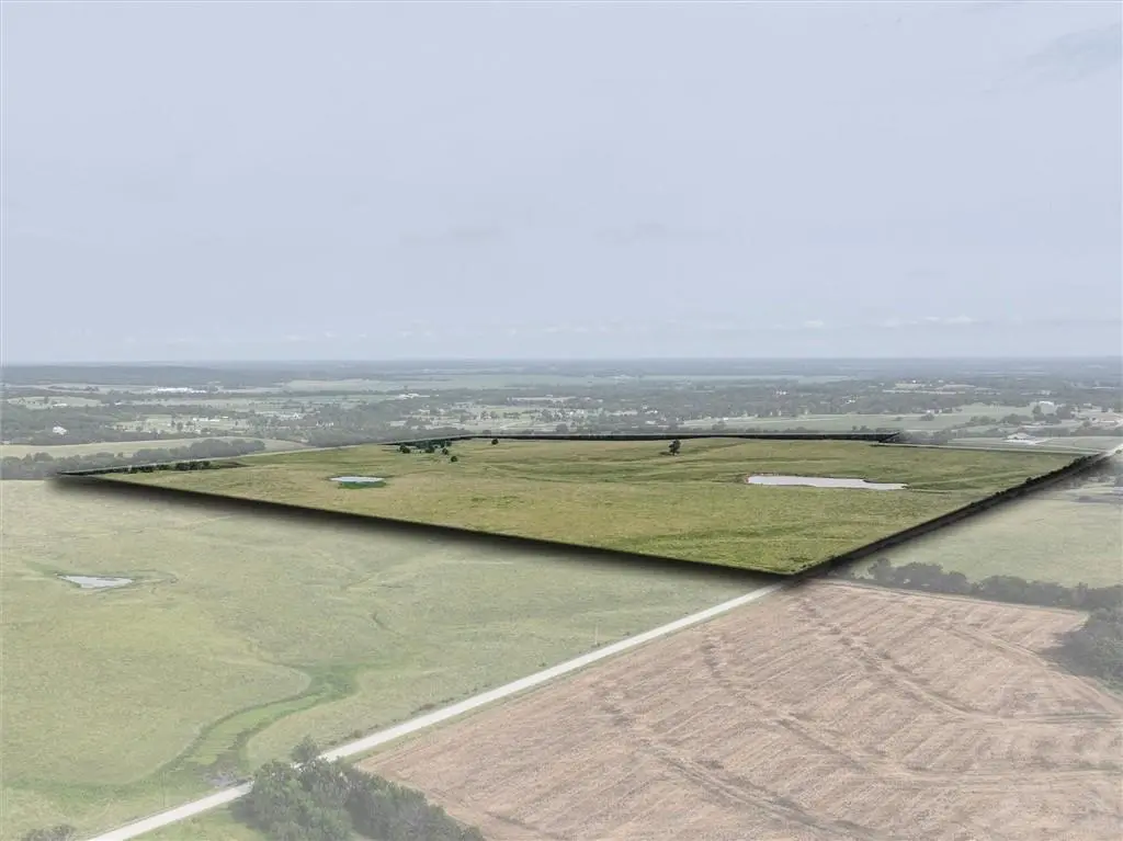 2260 Louisiana RD, Ottawa, KS 66067