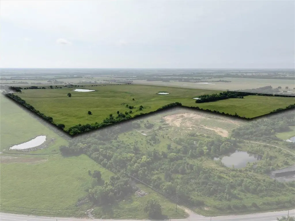2220 Louisiana RD, Ottawa, KS 66067