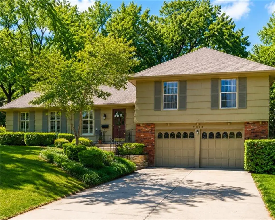 9108 W 106th ST, Overland Park, KS 66212