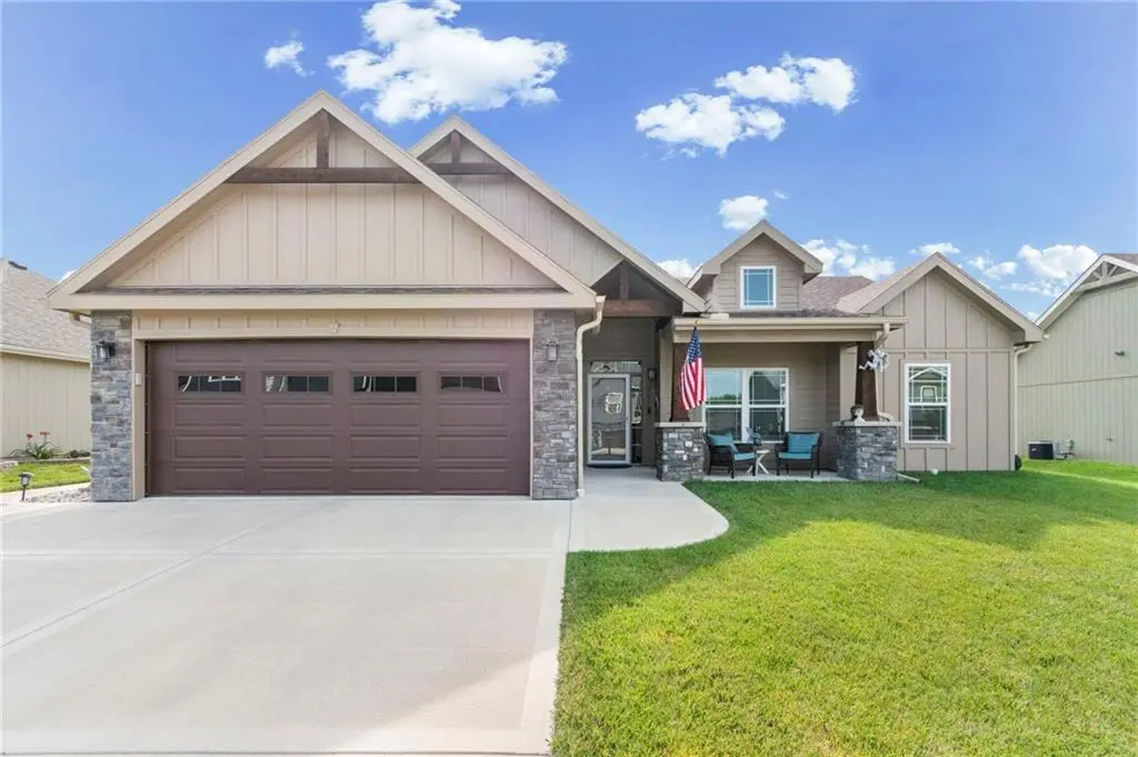 307 Lykins LN, Cameron, MO 64429