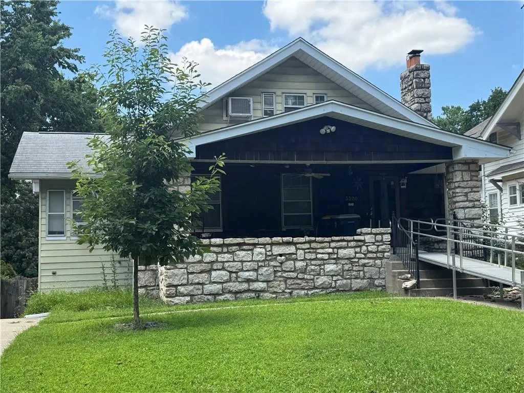 3320 W Coleman RD, Kansas City, MO 64111