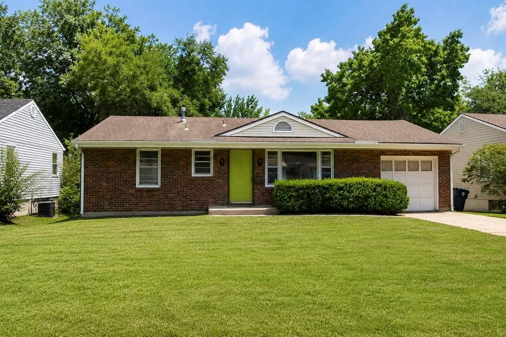 13 W 89 TER, Kansas City, MO 64114