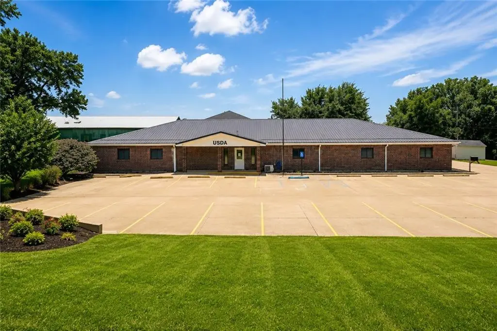 118 W Davis ST, Mound City, MO 64470