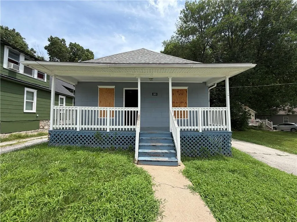 203 N Crysler AVE, Independence, MO 64050
