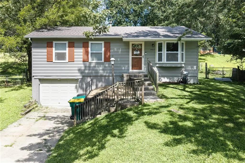 2803 N 109 ST, Kansas City, KS 66109