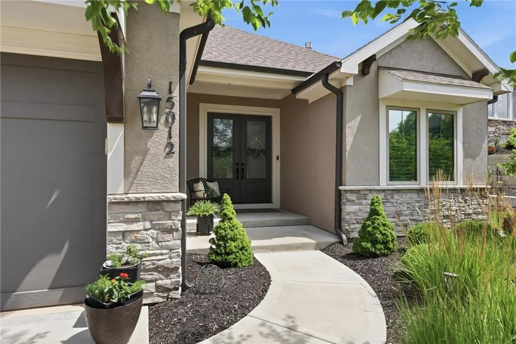 15012 W 129th TER, Olathe, KS 66062