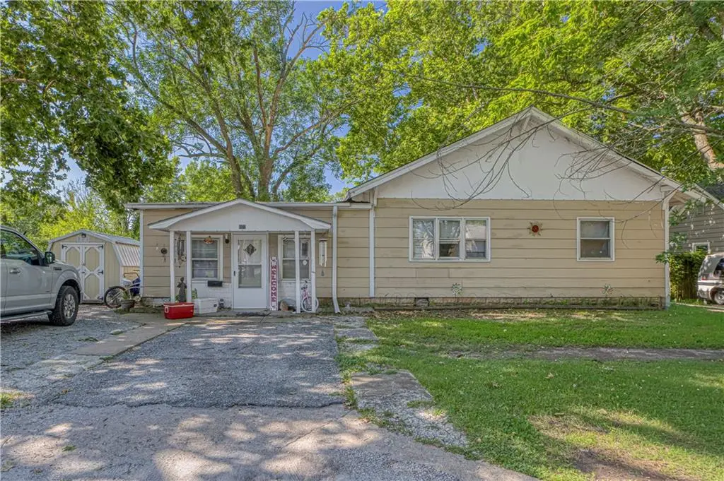 800 W 3rd ST, Pittsburg, KS 66762