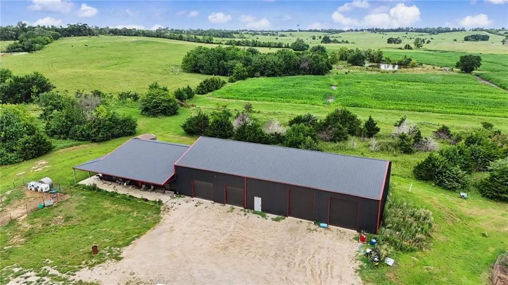 2216 Eisenhower RD, Ottawa, KS 66067