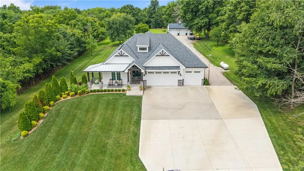 184 21st RD, Warrensburg, MO 64093