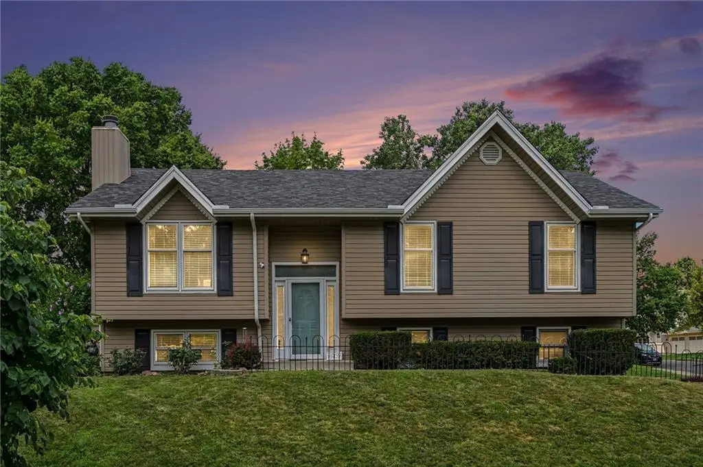 8626 N Wayland AVE, Kansas City, MO 64153
