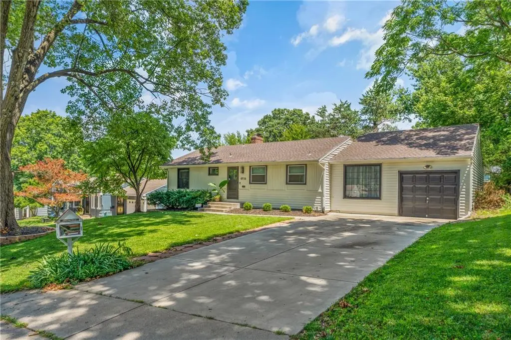 4916 W 78th PL, Prairie Village, KS 66208