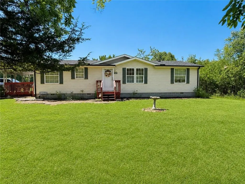 5 Ridgewood LN, Linn Valley, KS 66040